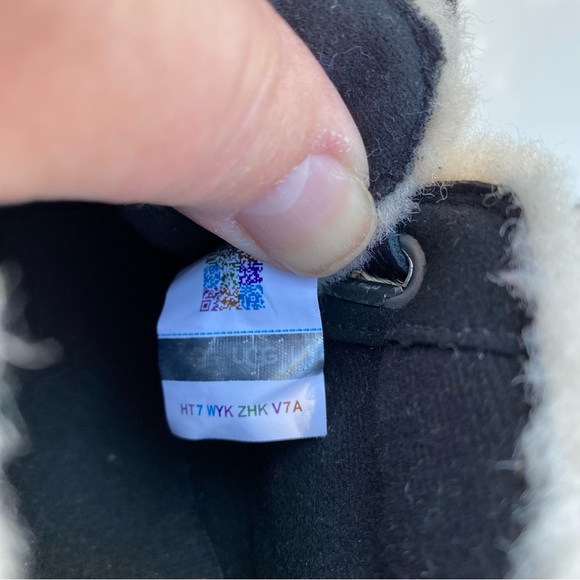 NWOB UGG Rennon II Kids - Picture 11 of 11